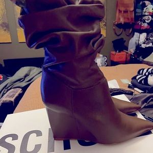 NWOT SCHUTZ WEDGE BROWN BOOTS MID NEVER WORN ONLY TRIED ON travel 12/27-1/2